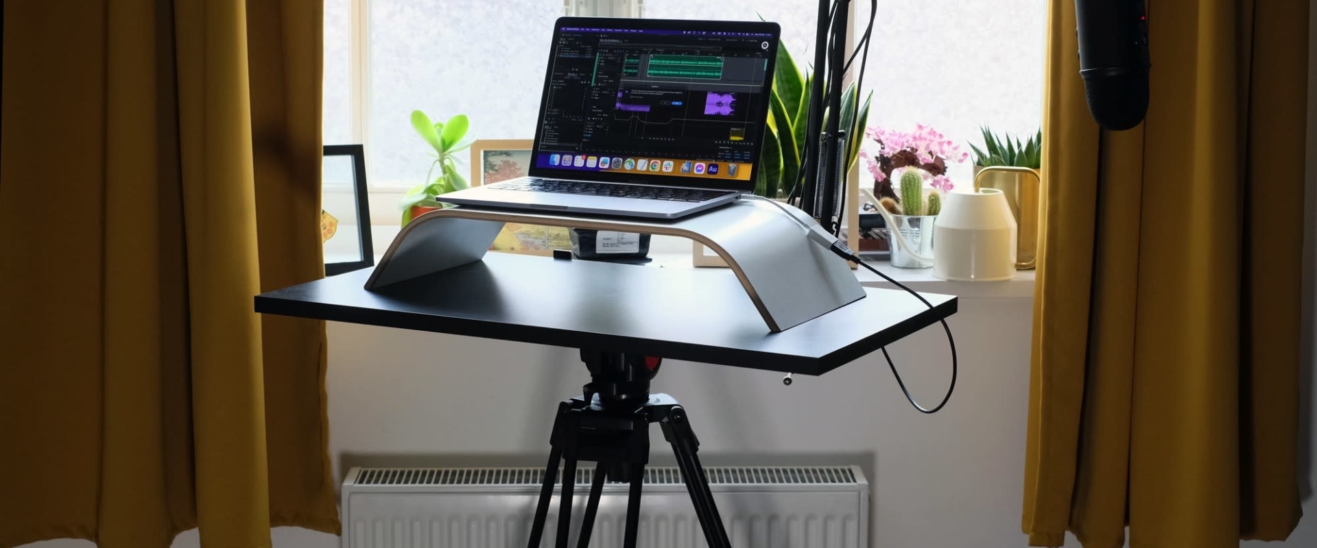 The Pros and Cons of Regular Desks vs Portable Standing Desks
